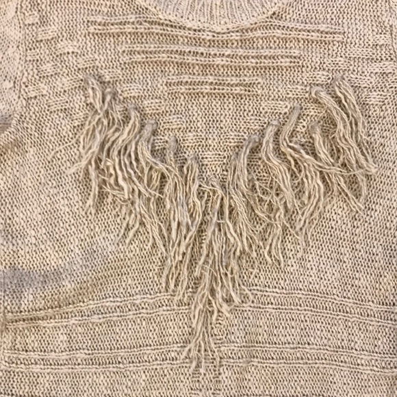 Fringe Cream Sweater - Picture 3 of 4
